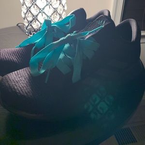 Addidas Tennis Shoe 👟